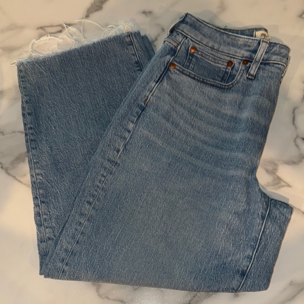 Madewell Curvy Perfect Vintage Wide-Leg Crop Jean in Altoona Wash.